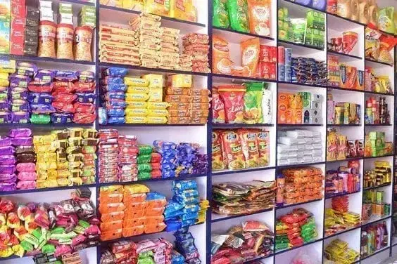 KemenKopUKM Tidak Pernah Melarang Warung Madura untuk Beroperasi 24 Jam