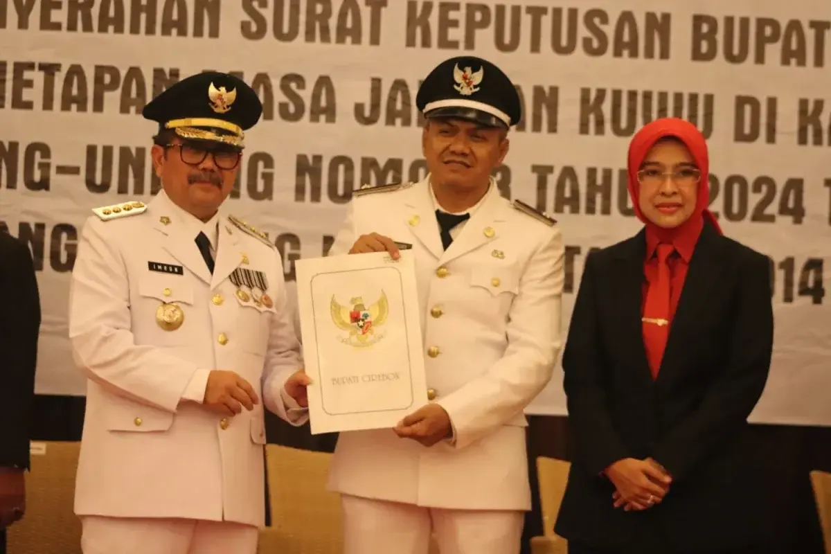 406 Kuwu Se-Kabupaten Cirebon Semringah, Terima SK Penetapan Masa Jabatan Baru