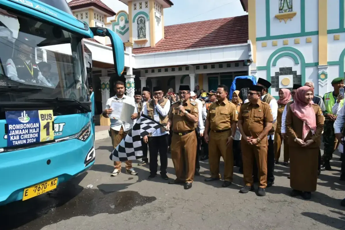 Bupati Cirebon, lepasan Keberangkatan Jama'ah Haji Kabupaten Cirebon Kloter Tiga