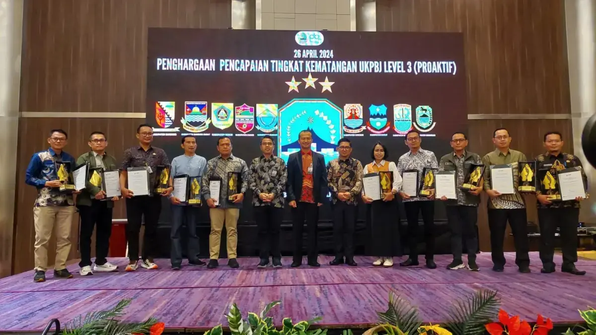 Di akhir Masa Jabatan Bupati Cirebon, Raih Penghargaan dari LKPP