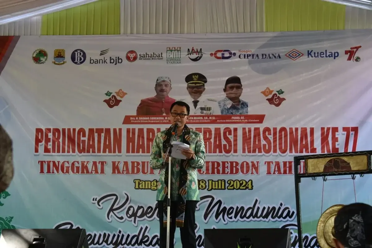 Pj Bupati Cirebon, H. Wahyu Mijaya, hadiri acara peringatan hari koprasi Nasional ke -77 tahun 2024
