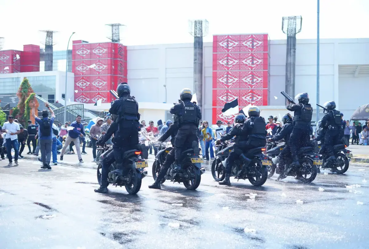 Jelang Pilkada Serentak 2024, Polresta Cirebon Gelar Simulasi Sispamkota. (dok.way)/Divipromedia.com