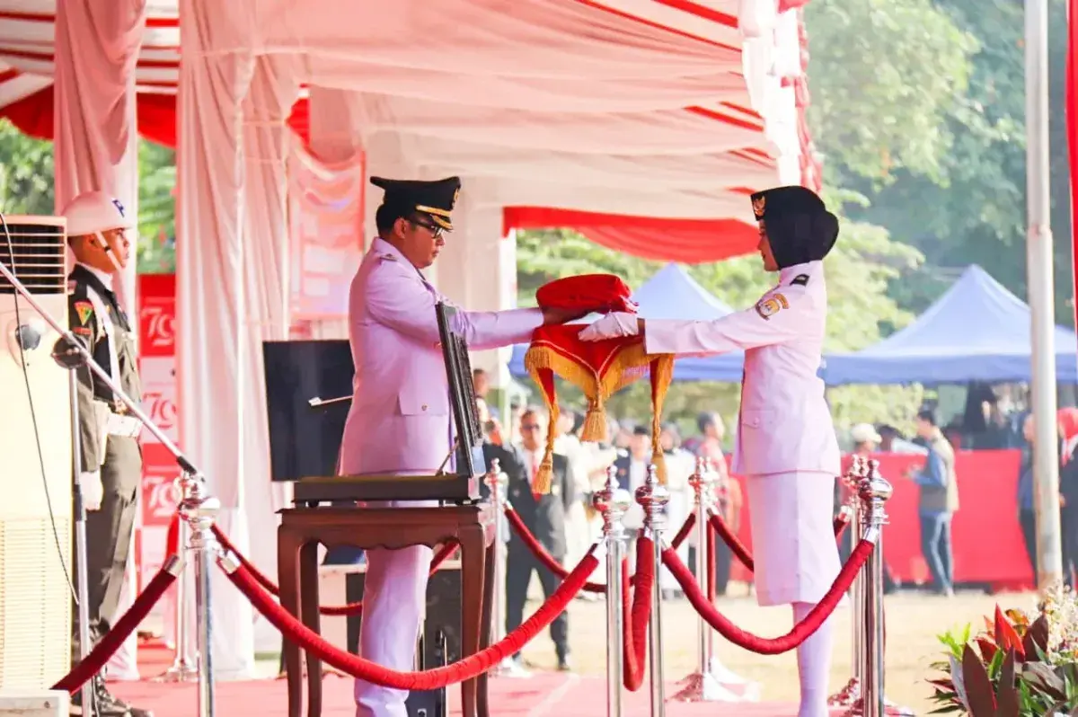 Pj Bupati Cirebon, Pimpin Upacara HUT RI Ke-79
Pelaksanaan di stadion Ramggarjati Sumber Kabupaten Cirebon, Sabtu (17/8). (dok.way)/Divipromedia.com