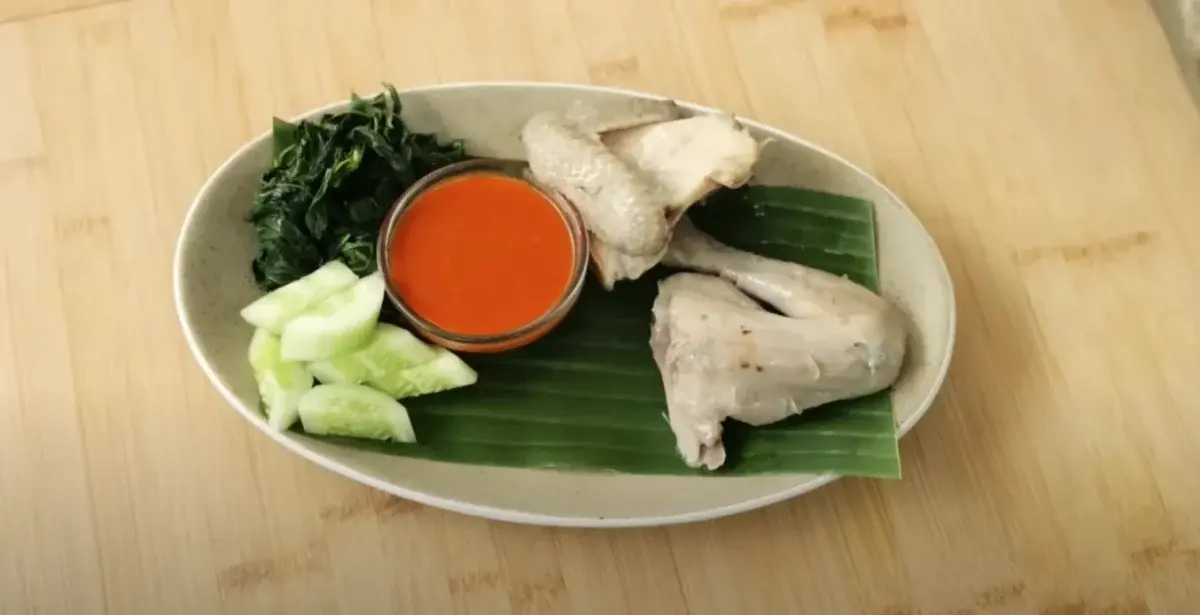 ayam pop ala rumahan yang nikmat dan lezat. FOTO: TangkapanLayar(YouTube)/Divipromedia.com