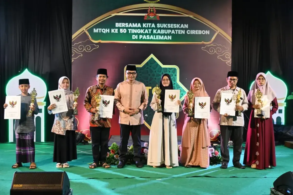 Penutupan MTQH ke-50 Kabupaten Cirebon, Pj Bupati Wahyu Mijaya Beri Motivasi untuk Para Peserta. (dok.way/divipromedia.com)