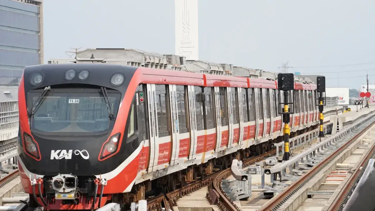 Caption :Pelantikan Presiden Dan Wakil Presiden Terpilih, Prabowo Subianto Dan Gibran Rakabuming Raka : Tarif LRT Jabodebek Rp. 1 Caption :Pelantikan Presiden Dan Wakil Presiden Terpilih, Prabowo Subianto Dan Gibran Rakabuming Raka : Tarif LRT Jabodebek Rp. 1