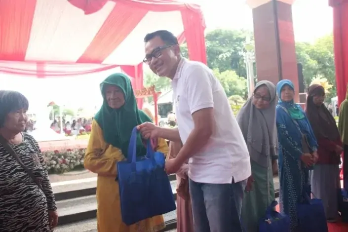 Pemkab Cirebon Apresiasi Bakti Sosial RSHS dalam Peringatan HUT ke-101. (Dok.way divipromedia.com)