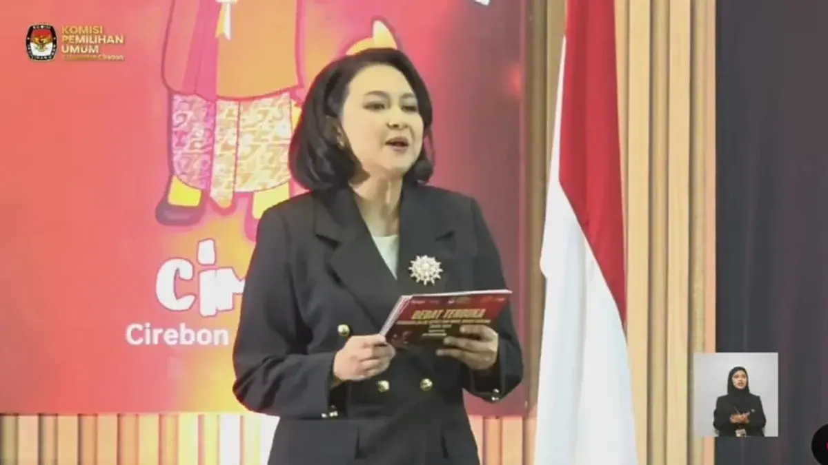 Moderator Debat Terbuka Pertama Pasalon Bupati dan Wakil Bupati Cirebon, Bunga Harun Dani