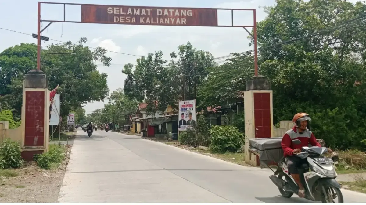 Kondisi Ruas Jalan Arjawinangun-Suranenggala, di perbatasan Desa Kalianyar sampai Desa Panguragan Kecamatan Panguragan. (Dok.way divipromedia.com) Kondisi Ruas Jalan Arjawinangun-Suranenggala, di perbatasan Desa Kalianyar sampai Desa Panguragan Kecamatan Panguragan. (Dok.way divipromedia.com)