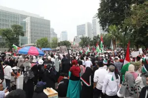 Ribuan Massa Aliansi Rakyat Indonesia Melaksanakan Aksi Long March Kedubes AS Jakarta Bela Palestina