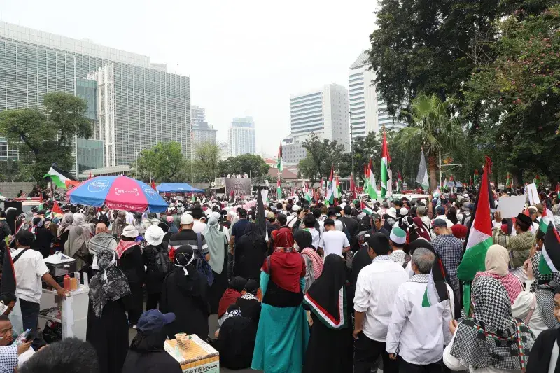 Ribuan Massa Aliansi Rakyat Indonesia Melaksanakan Aksi Long March Kedubes AS Jakarta Bela Palestina