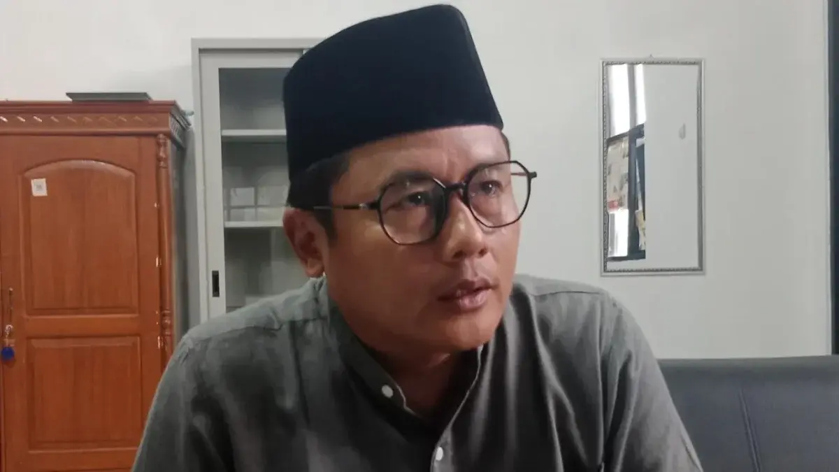 Caption : Ketua Divisi Partisipasi Masyarakat dan Sumber Daya Manusia (SDM) KPU Kabupaten Cirebon, Masyhuri Abdul Wahid