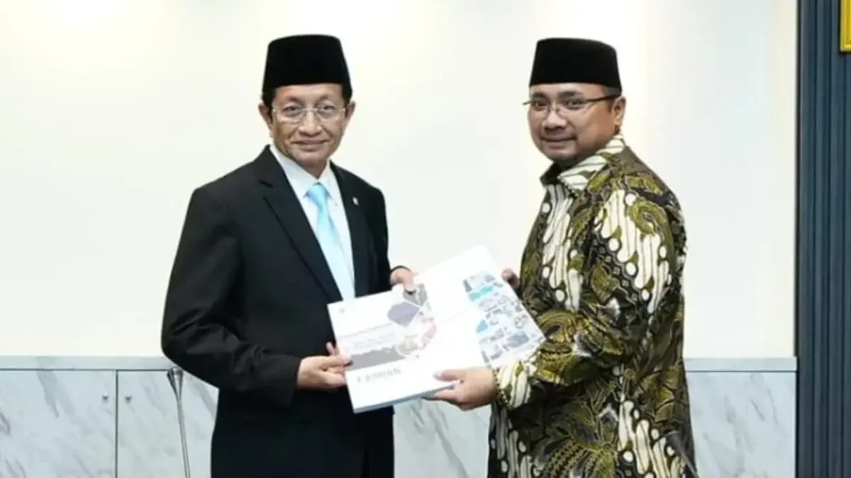 Serah Terima Jabatan Menteri Agama: Yaqut Cholil Qoumas Sampaikan Estafet Kepemimpinan kepada Nasaruddin Umar. Serah Terima Jabatan Menteri Agama: Yaqut Cholil Qoumas Sampaikan Estafet Kepemimpinan kepada Nasaruddin Umar.