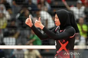 Arsip foto - Pebola voli Red Sparks Megawati Hangestri mengacungkan jempolnya saat melawan Indonesia All Star dalam laga eksebisi di Indonesia Arena, Senayan, Jakarta, Sabtu (20/4/2024). ANTARA FOTO/M Risyal Hidayat/wpa/aa.