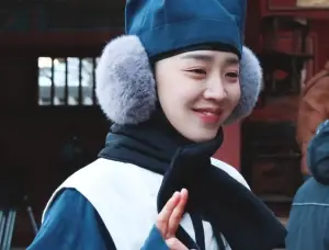 Aktris Shin Hye Sun yang memerankan drama korea komedy dengan judul Mr. Queen. Foto: Instagram @shinhs831