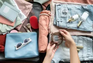 Ilustrasi packing saat akan traveling. Foto: Freepik