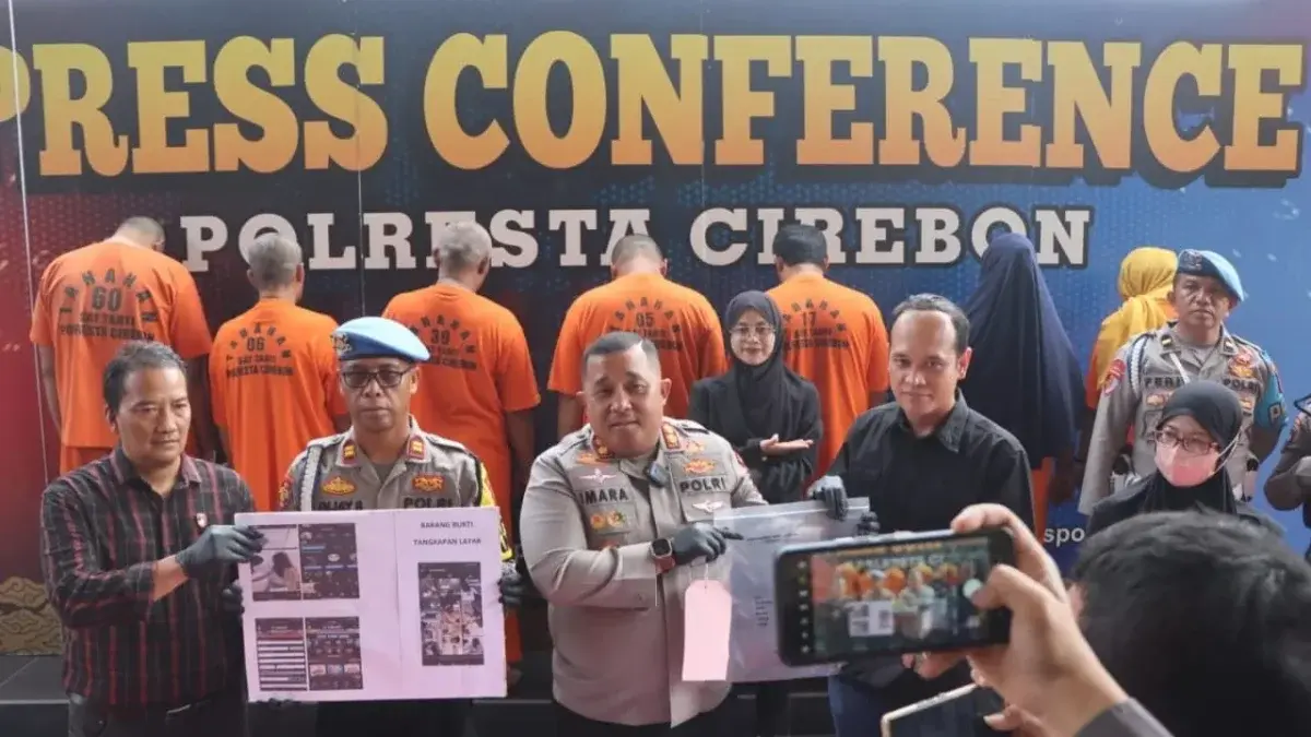 Press Conference Polresta Cirebon Ungkap 4 Kasus TPPO dan Judi Online, 7 Tersangka Diamankan.
