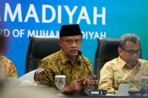 KETUA Umum PP Muhammadiyah Haedar Nashir saat Refleksi Akhir Tahun 2024 PP Muhammadiyah di Kantor PP Muhammadiyah, Yogyakarta, Senin (30/12/2024).* (ANTARA/HO-PP Muhammadiyah)