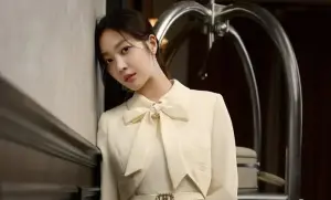 Aktris asal Korea Sealatan yang membintangi drama Knock Off, Jo Bo Ah. Foto: Instagram @xxadoraa