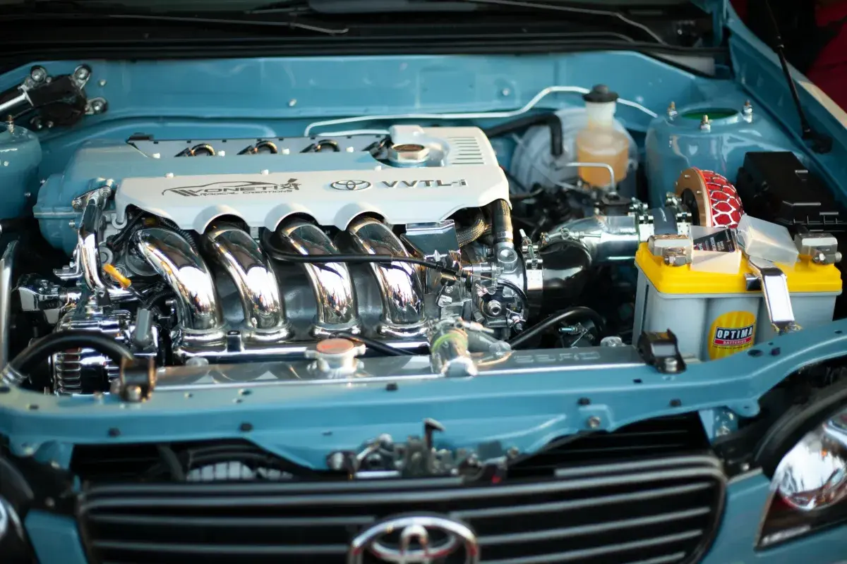 Begini langkah mengatasi mobil overheat. FOTO: Pixabay.com/divipromedia.com
