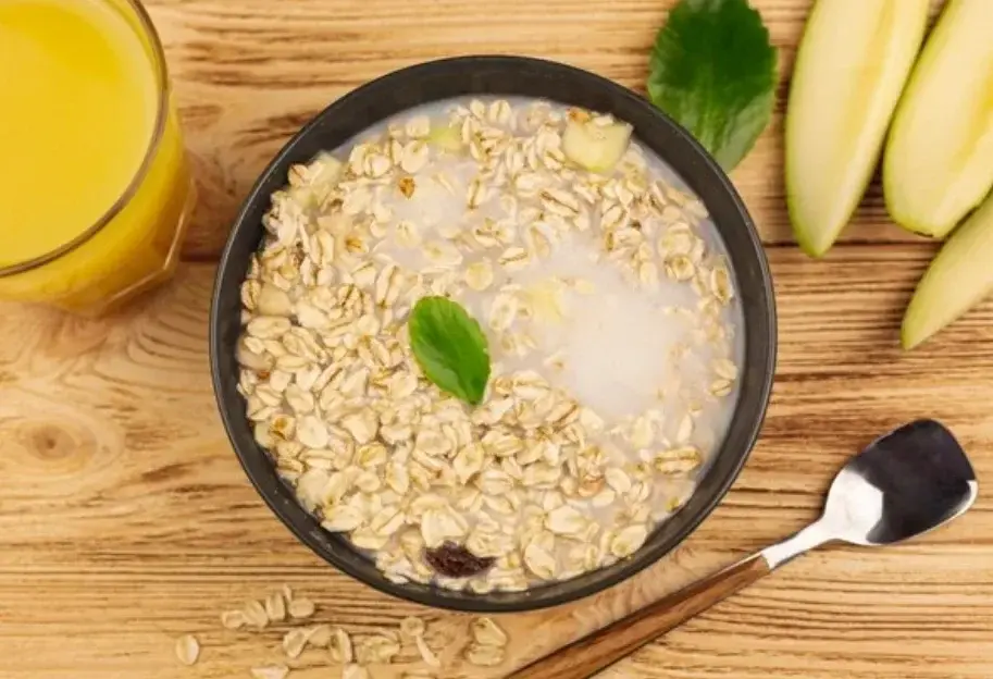 Ilustrasi oatmeal. Foto: Freepik