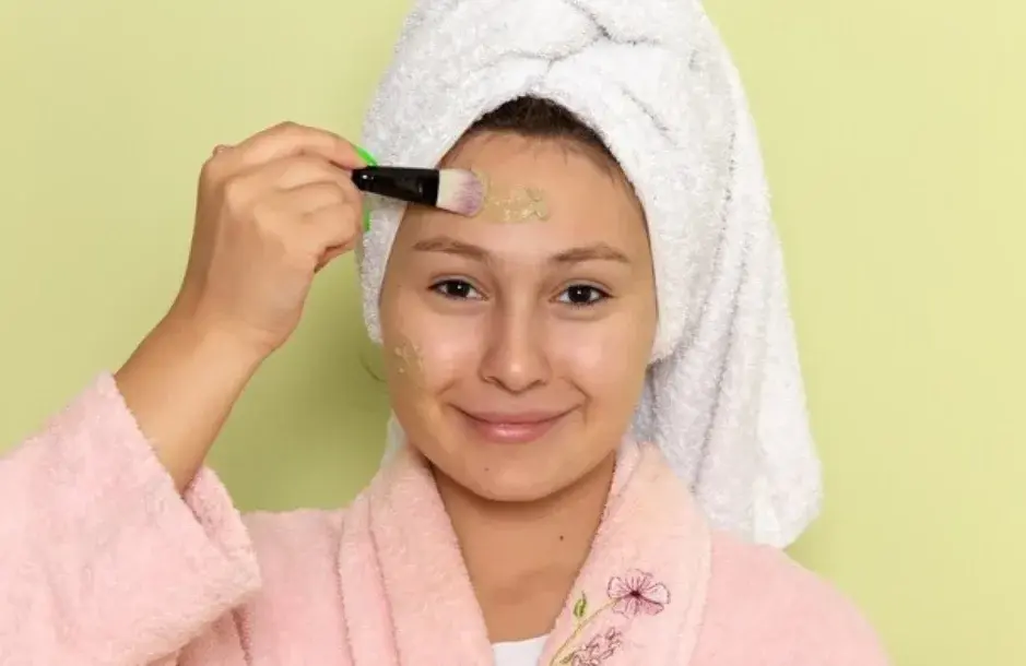 Ilustrasi scrub wajah. Foto: Freepik