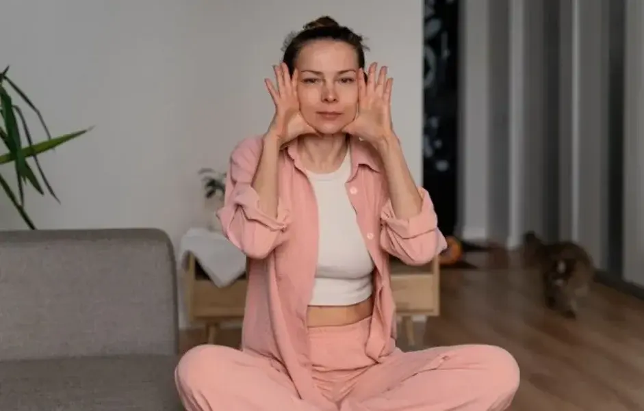 Ilustrasi yoga wajah. Foto: Freepik