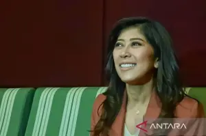 MENTERI Komunikasi dan Digital (Menkomdigi) Meutya Hafid usai menyaksikan film "2nd Miracle in Cell No. 7" di Jakarta, Senin (30/12/2024).* ANTARA/Chairul Rohman