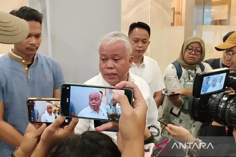 Arsip doto - Kepala Pusat Penerangan Hukum (Kapuspenkum) Kejagung Harli Siregar berbicara dengan awak media di Gedung Kejagung, Jakarta, Rabu (11/12/2024). ANTARA/Nadia Putri Rahmani/am.