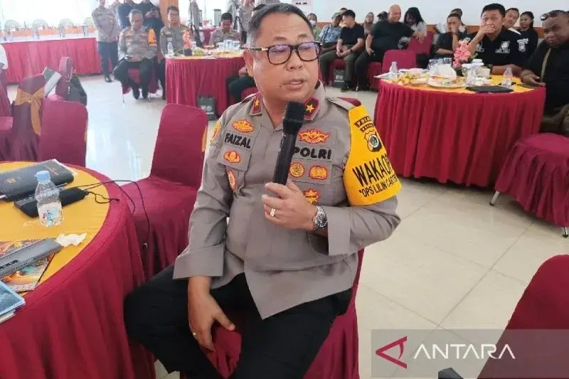 Kaops Satgas Damai Cartenz Brigjen Pol Faizal Rahmadani.* (ANTARA/Evarukdijati)