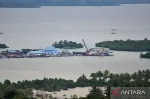 Keindahan alam sebagai salah satu objek wisata bahari yang ada di Kecamatan Ponelo Kepulauan dapat dinikmati terintegrasi dari wilayah Kecamatan Tomilito di Gorontalo Utara Provinsi Gorontalo. (ANTARA/Susanti Sako)