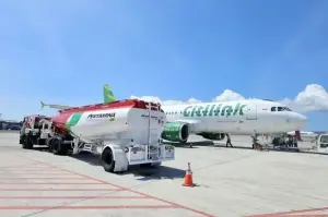 Maskapai Citilink menggunakan produk bahan bakar avtur ramah lingkungan, Sustainable Aviation Fuel (SAF), yang dipasok PT Pertamina Patra Niaga. ANTARA/HO-PT Pertamina Patra Niaga (ANTARA/HO-PT Pertamina Patra Niaga)
