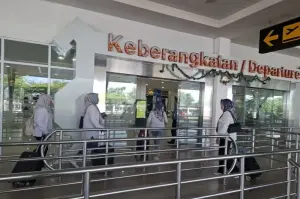 Ilustrasi - Area keberangkatan di Bandara Radin Inten II Lampung saat periode Natal 2024 dan Tahun Baru 2025. ANTARA/Ruth Intan Sozometa Kanafi