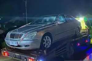 Mobil asal Malaysia yang diamankan petugas Bea Cukai Sintete dan Komunitas Intelijen Sambas. ANTARA/HO-Bea Cukai Kalbagbar.