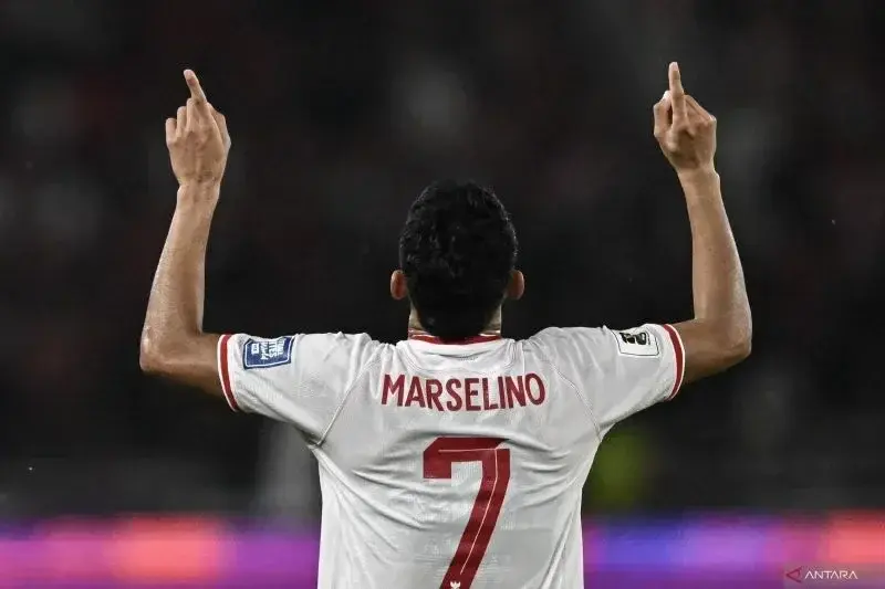 Pesepak bola Timnas Indonesia Marselino Ferdinan melakukan selebrasi usai mencetak gol ke gawang Timnas Arab Saudi pada pertandingan Grup C putaran ketiga Kualifikasi Piala Dunia 2026 Zona Asia di Stadion Utama Gelora Bung Karno, Senayan, Jakarta, Selatan (19/11/2024). ANTARA FOTO/Aprillio Akbar/YU