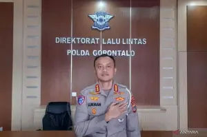 Direktur Lalu Lintas Polda Gorontalo Kombes Pol Lukman Cahyono. ANTARA/Zulkifli Polimengo.

