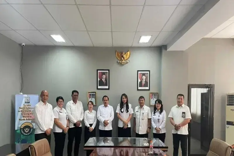 Tim Kemenkum Sulut saat berada di Dinas Pariwisata Sulut. ANTARA/HO-Humas Kemenkum Sulut