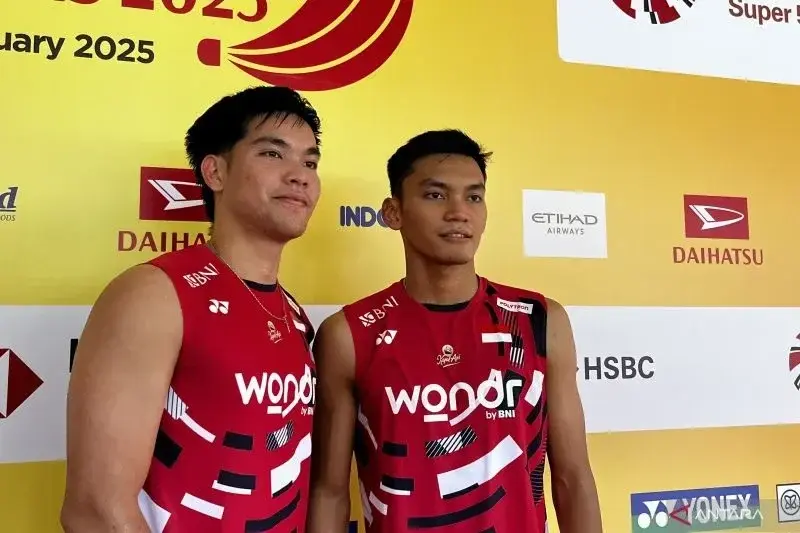 Ganda putra Indonesia Muhammad Shohibul Fikri/Daniel Marthin saat ditemui usai babak 32 besar Indonesia Masters 2025 di Istora Senayan Jakarta, Rabu (22/1/2025). (ANTARA/Arnidhya Nur Zhafira)