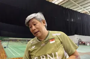 PELATIH ganda campuran Indonesia Herry Iman Pierngadi saat ditemui awak media di Pelatnas PP PBSI Cipayung, Jakarta Timur, Rabu (6/11/2024).* (ANTARA/Arnidhya Nur Zhafira)
