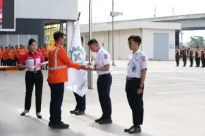 Suasana Apel Peringatan di halaman Kantor Divisi LRT Jabodebek, Senin (13/1/2025). ANTARA/HO-Humas LRT Jabodebek