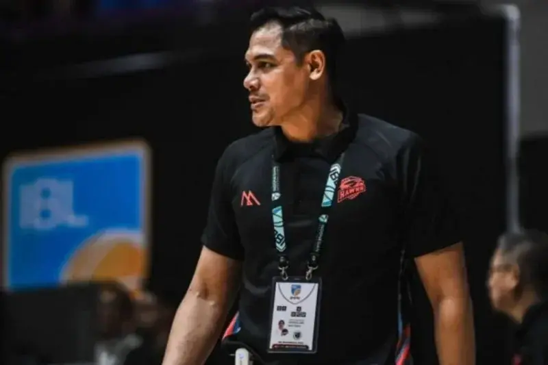 Dokumentasi pelatih Tangerang Hawks Basketball Antonius Joko Endratmo dalam pertandingan IBL 2025. ANTARA/HO-IBL
