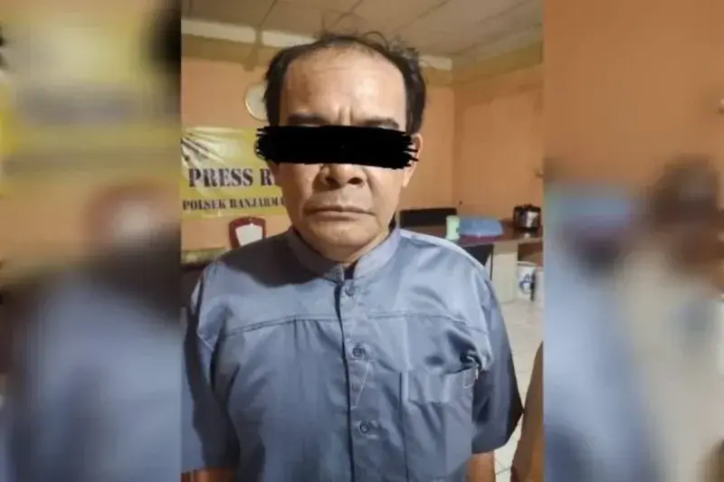 Kedua pelaku dan barang bukti kejahatannya diamankan di Mapolres Kapuas, Rabu (15/1/2025). ANTARA/HO-Polres Kapuas