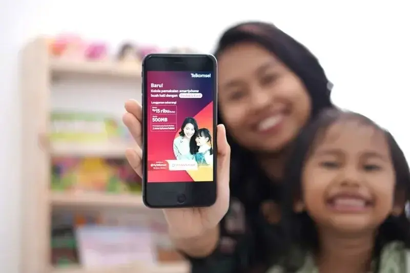Telkomsel menghadirkan layanan ProtekSi Kecil untuk membantu orang tua mengelola dan memantau aktivitas anak di ruang digital. (ANTARA/HO-Telkomsel) Telkomsel menghadirkan layanan ProtekSi Kecil untuk membantu orang tua mengelola dan memantau aktivitas anak di ruang digital. (ANTARA/HO-Telkomsel)