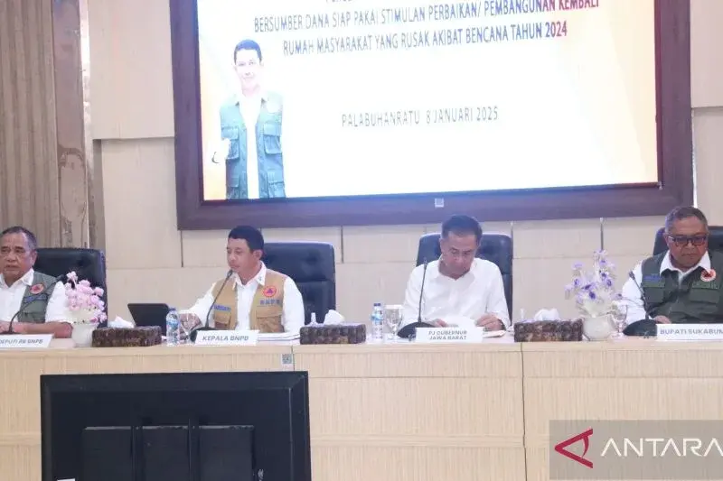 Rakor percepatan pembangunan huntap untuk penyintas pada bencana yang terjadi awal Desember 2024 di Kabupaten Sukabumi, Jabar yang dihadiri Kepala BNPB, Bupati Sukabumi, Pj Gubernur Jabar dan unsur Fokopimda Kabupaten Sukabumi di Setda Kabupaten Sukabumi, Rabu (8/1/2025). ANTARA/Aditya A Rohman