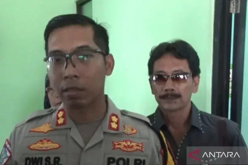 Kapolres Ngawi AKBP Dwi Sumrahadi Rakhmanto memberikan keterangan di Ngawi, Jatim, Kamis (23/1/2025). ANTARA/Louis Rika