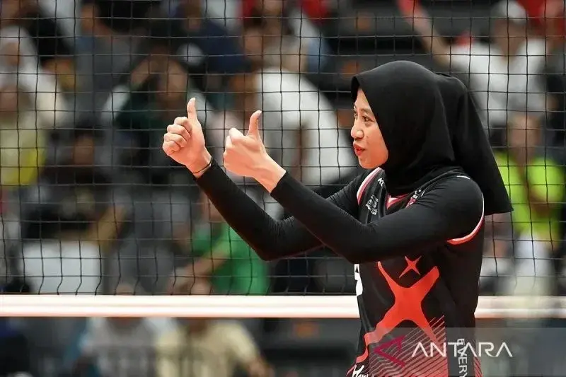 Arsip foto - Pebola voli Red Sparks Megawati Hangestri mengacungkan jempolnya saat melawan Indonesia All Star dalam laga eksebisi di Indonesia Arena, Senayan, Jakarta, Sabtu (20/4/2024). ANTARA FOTO/M Risyal Hidayat/wpa/aa.