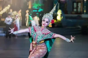budaya daerah yang autentik dan perlu di lestarikan. FOTO: Pixabay.com/divipromedia.com