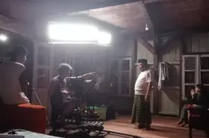 Proses syuting film Rindu Arini yang diproduksi oleh Genia Visinema di Bandarlampung, Kamis (6/2/2025). ANTARA/HO-Genia Visinema
