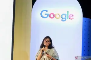 Direktur Hubungan Pemerintah dan Kebijakan Publik Google Indonesia Putri Alam di Kantor Kementerian Komdigi, Jakarta Pusat, Selasa (18/2/2025). (ANTARA/Livia Kristianti)