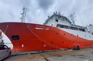 Kapal riset Baruna Jaya sedang bersandar di dermaga. (ANTARA/HO-BRIN)